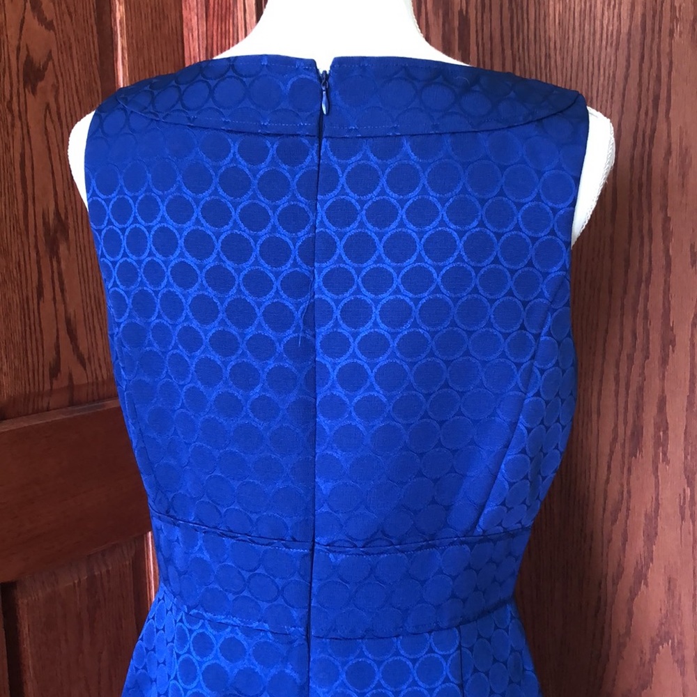 Tahari Sheath Dress - Picture 9 of 11
